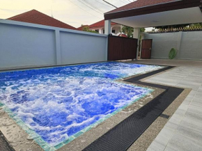 Private Pool Villa with Jacuzzi at Royal Park Village - Walk to the Beach - 6 people - max 3 males